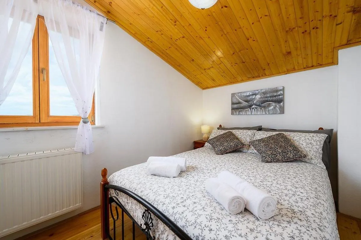 Casa Paradiz Labin  Apartment