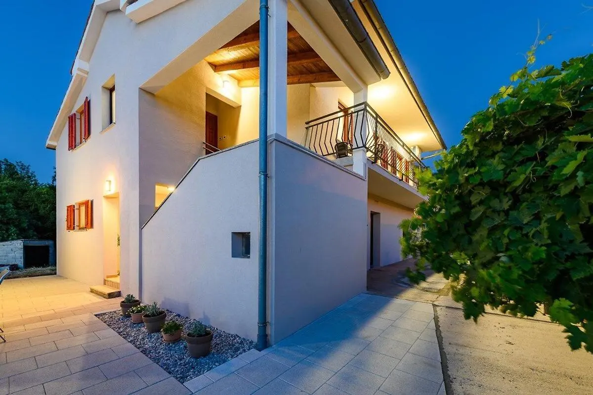 Casa Paradiz Labin  0*, Labin (Istria)